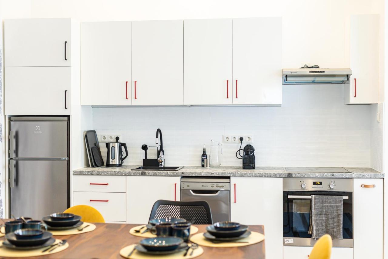 City Center Apartment With Balcony Budapest Luaran gambar
